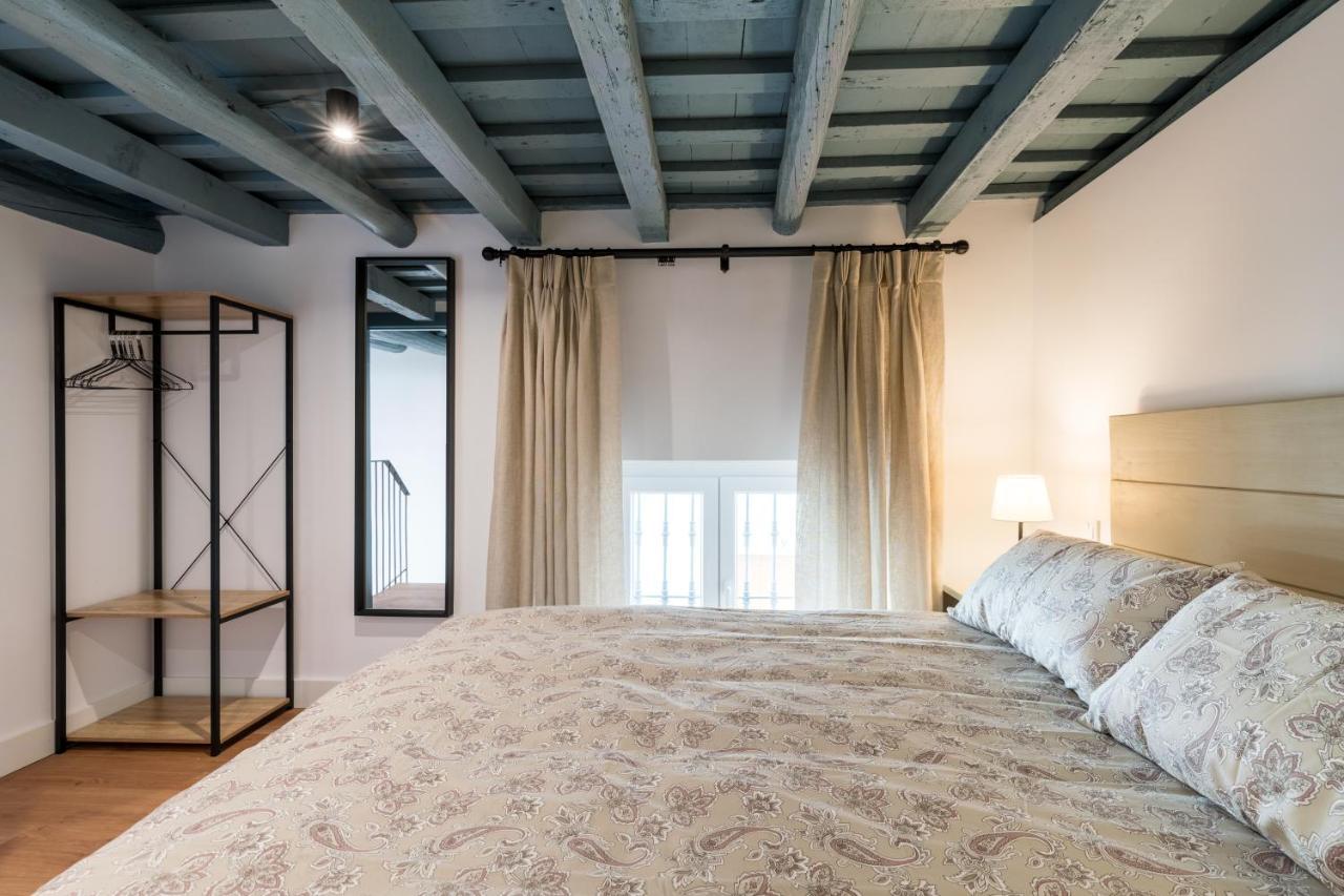 Apartamentos Leoncillos Seville Exterior photo