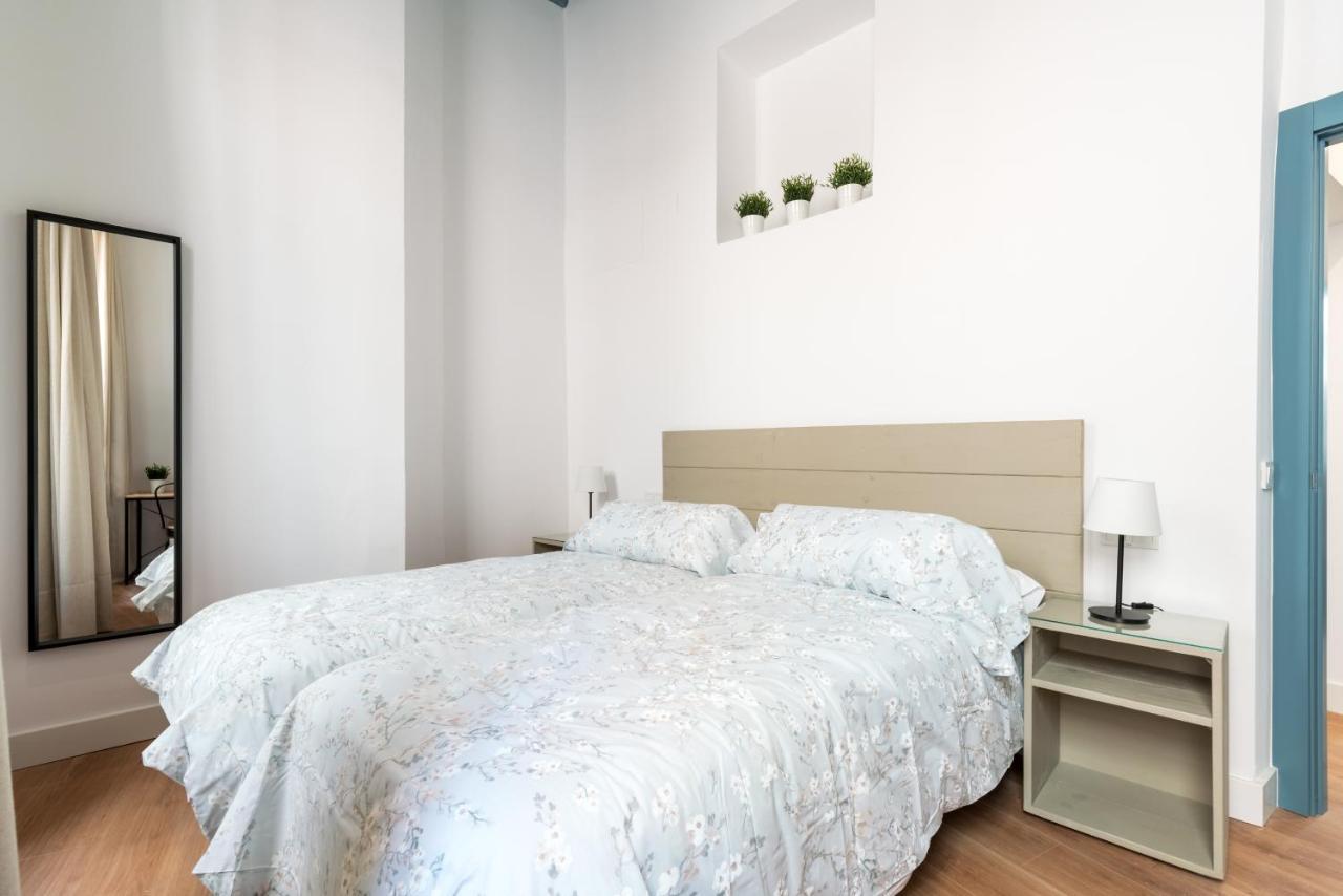 Apartamentos Leoncillos Seville Exterior photo